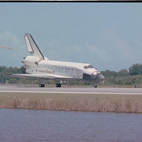 STS-113 Landing B